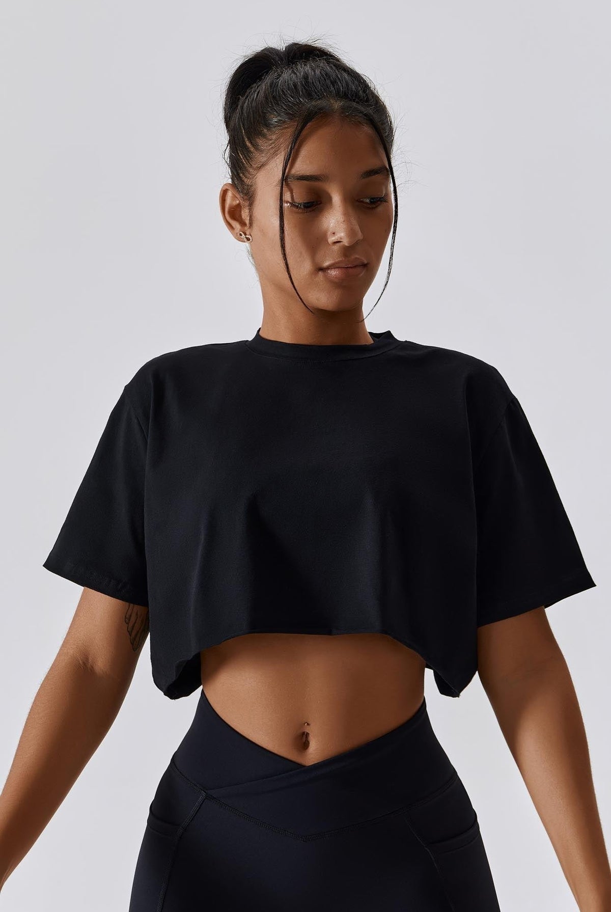 Crop Top Twilight — ciemny elegancki crop top