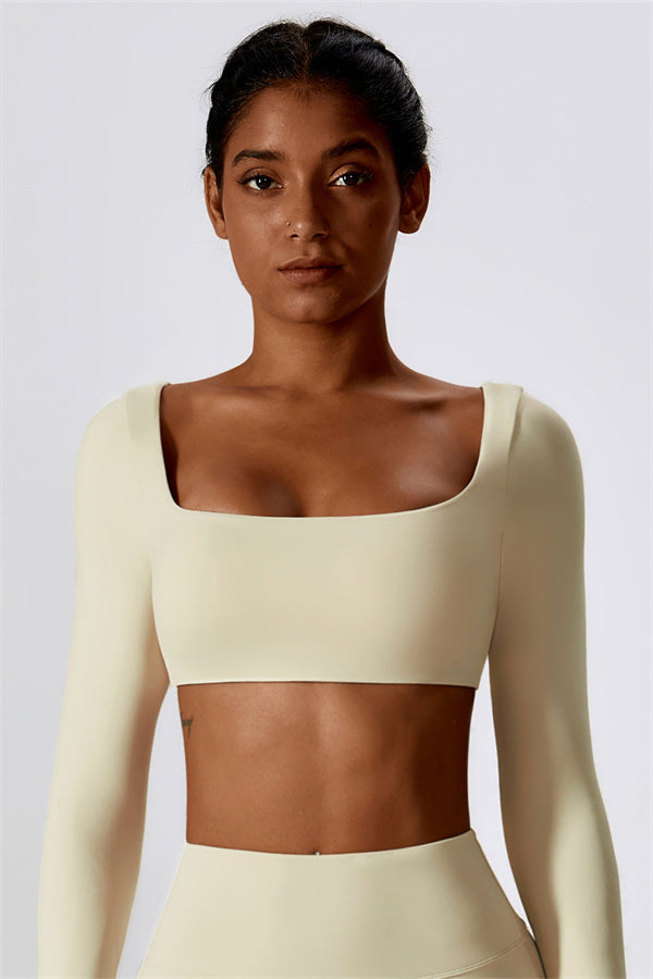 Crop Top Diuna — kobiecy top treningowy z szerokim dekoltem